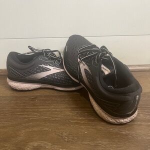 Brooks Ghost 13 Women's Running Shoes Gray/Lavendar Size 9 WIDE 1203381D062